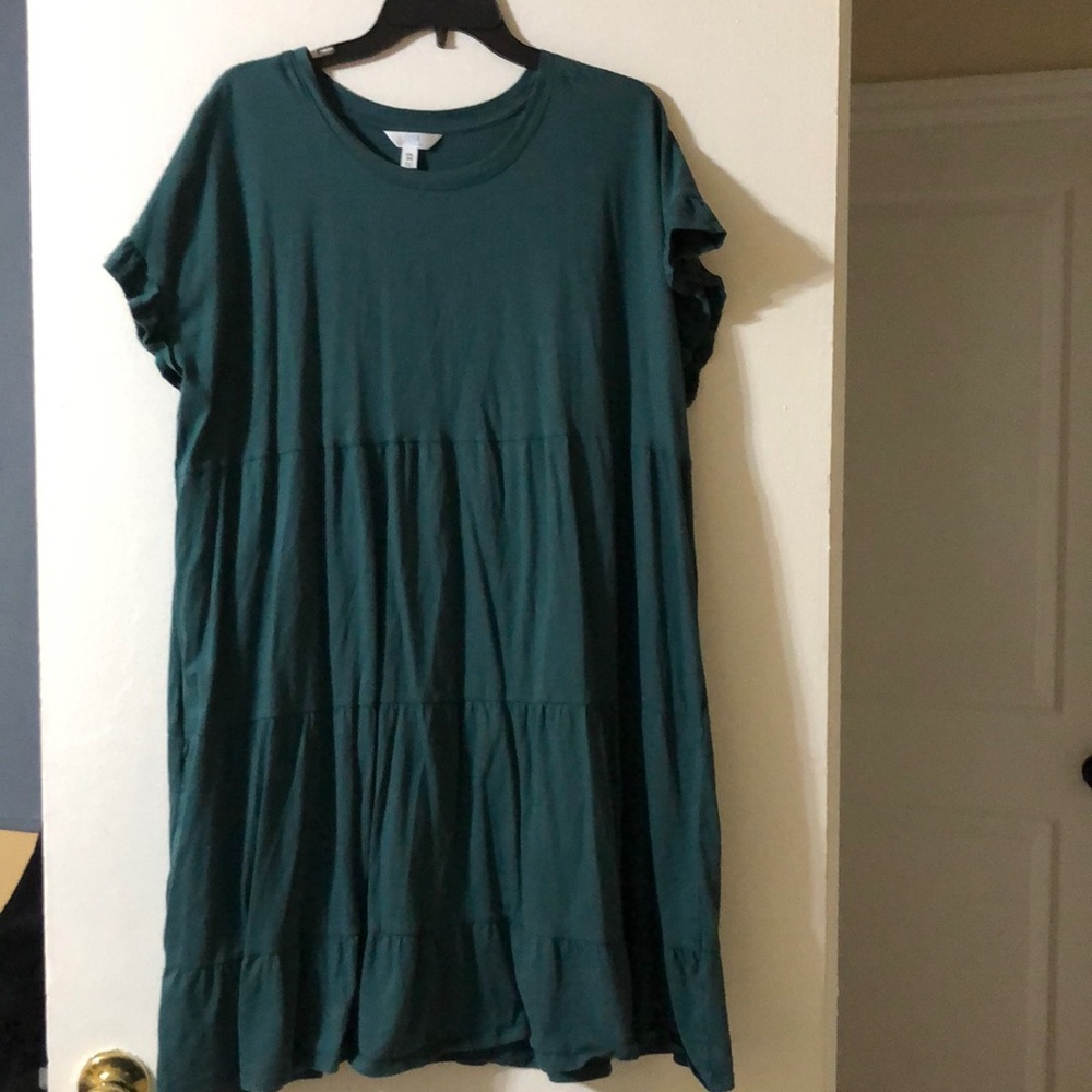 Green dress, size XXL(20). Can also be worn with leggings. In good condition.